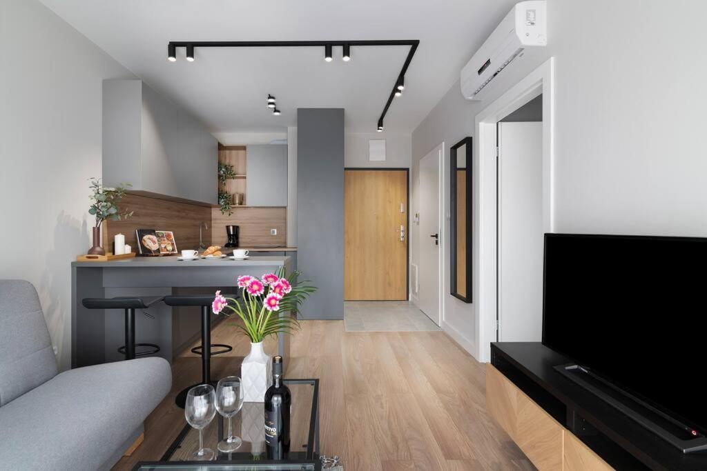 Easy Rent Apartments - Wettera II لوبلين المظهر الخارجي الصورة